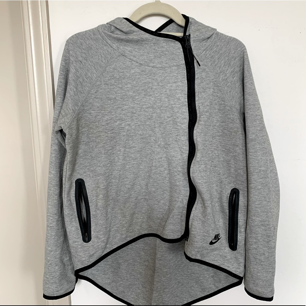 NIKE ASYMMETRICAL HIGH LOW JACKET - Picture 4 of 7